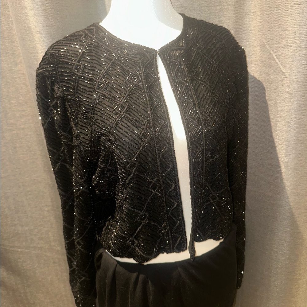 Black Tie Oleg Cassini Neiman
Marcus Beaded Jacket
Black Silk Sz S